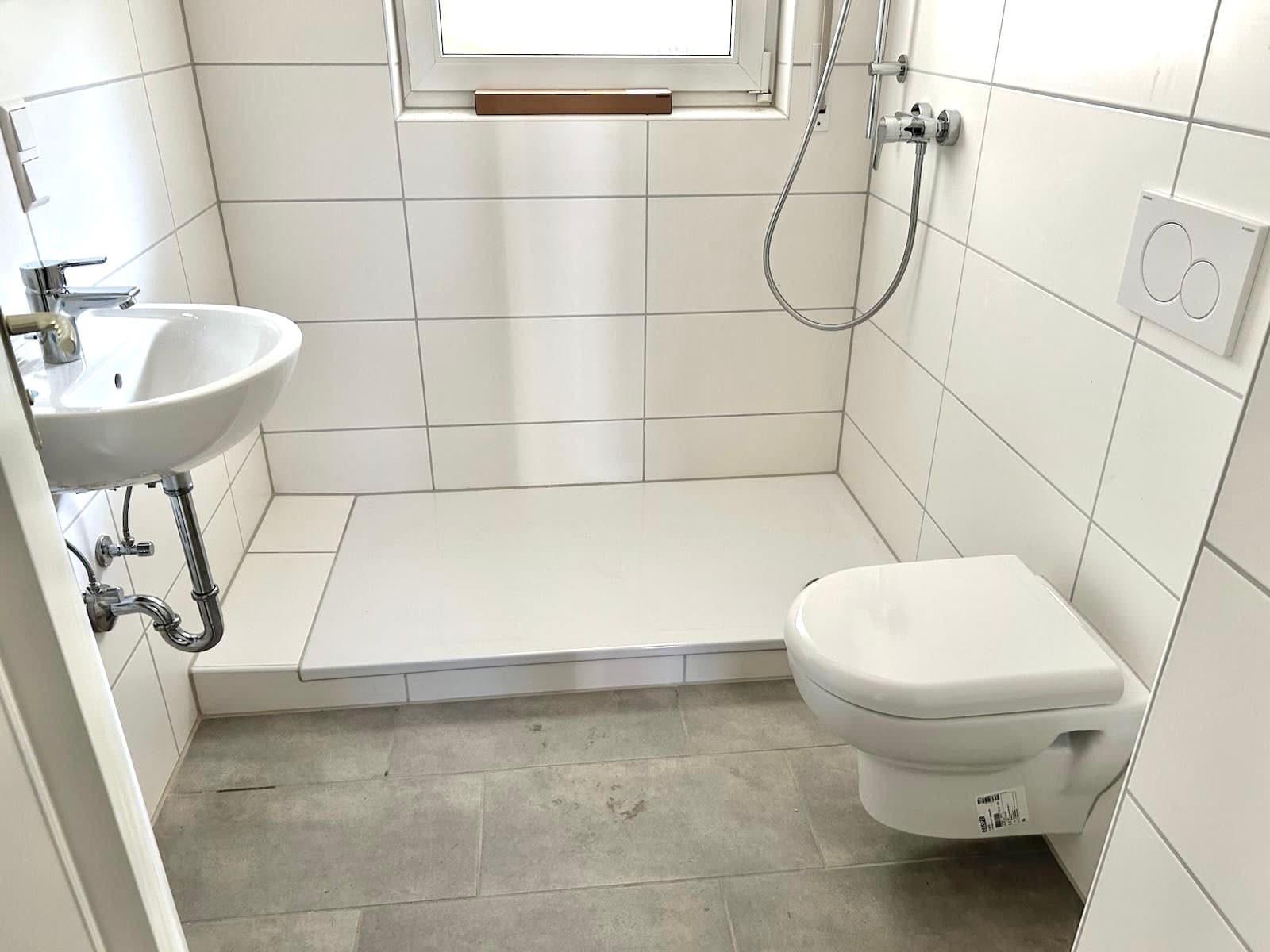 Modernes renoviertes Badezimmer nach kompletter Badsanierung in Heidelberg