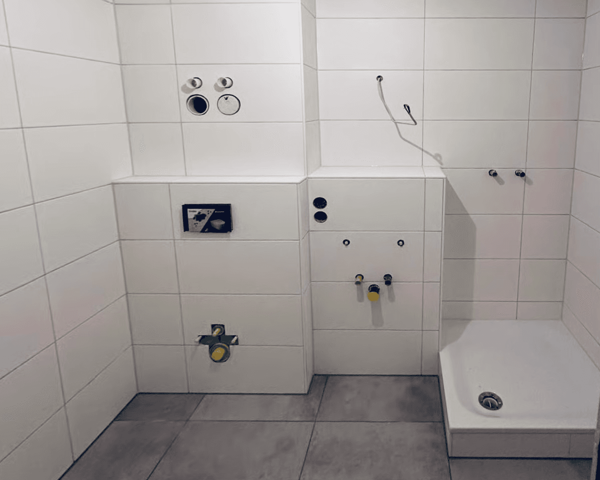 Sanitärtechnik & Badmodernisierung - Projekt von SANIVARO